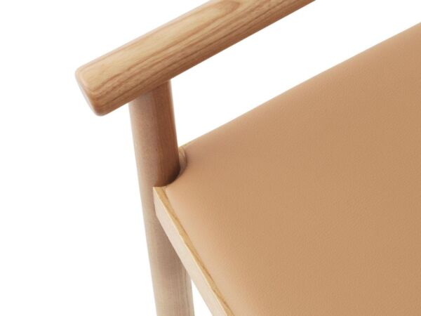 2_zTimb Lounge Armchair Upholstery4_1.jpg