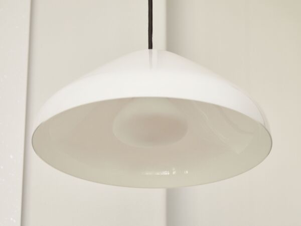 5_Pao Glass Pendant 350 white 01.jpg
