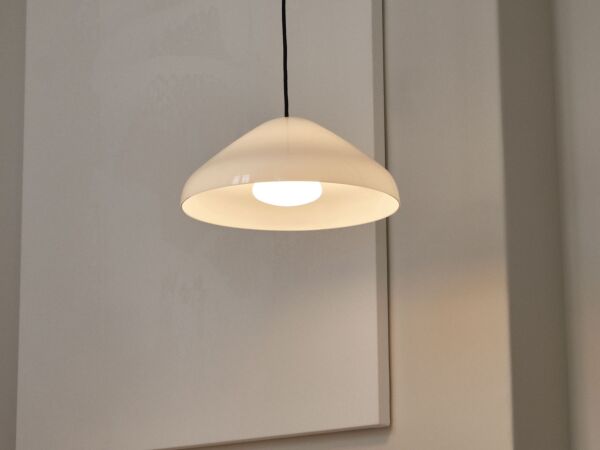 5_Pao Glass Pendant 350 white.jpg