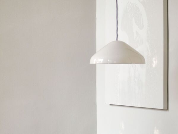 5_Pao Glass Pendant 350 white_Pao Glass Table Lamp 350 white.jpg