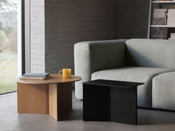 5_Slit Table Wood Round XL wb lacquer oak_Slit Table Wood Oblong black wb lacquer oak.jpg