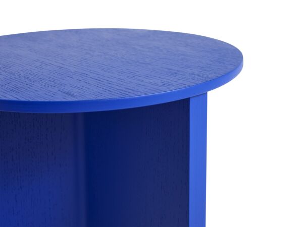2_zSlit Table Wood Round High vivid blue wb lacquer oak_detail.jpg