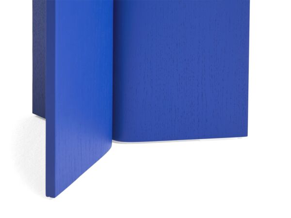 2_zSlit Table Wood Round High vivid blue wb lacquer oak_detail.jpg