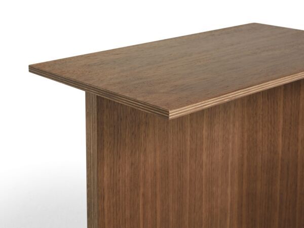 2_zSlit Table Wood Oblong wb lacquer walnut_detail 02.jpg