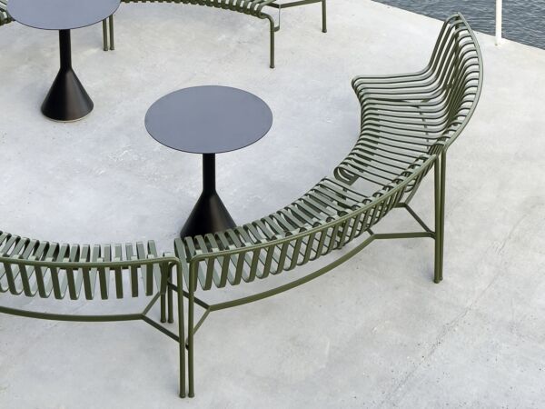 5_Palissade Park Dining Bench In olive_Palissade Cone Table anthracite 01 Copy.jpeg