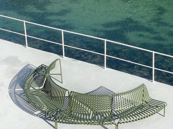 5_Palissade Park Dining Bench Out olive 01.jpg