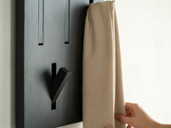 5_wall_hanger_WEB.jpg