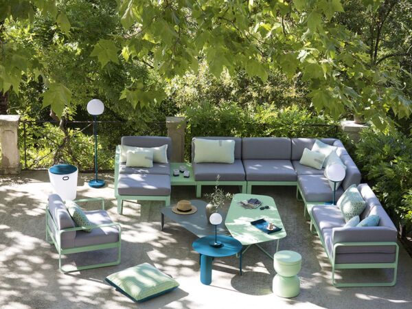 5_Salon-de-jardin-metal-Bellevie-Table-basse-metal-design-Bebop-table-basse-design-Ultrasofa-Fermob.jpg