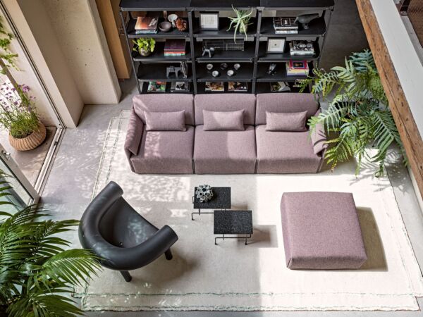 5_Magis_traffic_low_table_ambient_multi_TV2720_anthracite_grey_01_hr.jpg