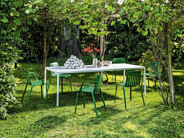 5_Magis_Plato_chair_ambient_multi_outdoor_SD1230_SD1234_green_01.jpg