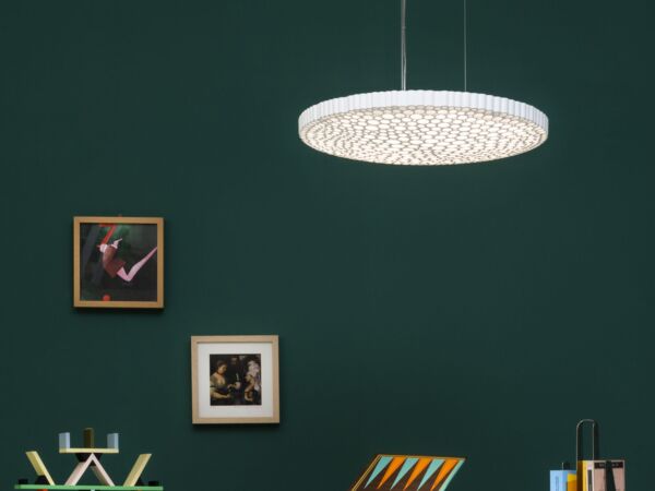 5_Artemide-Design-Suspension-Calipso-White-Installation-01.jpg