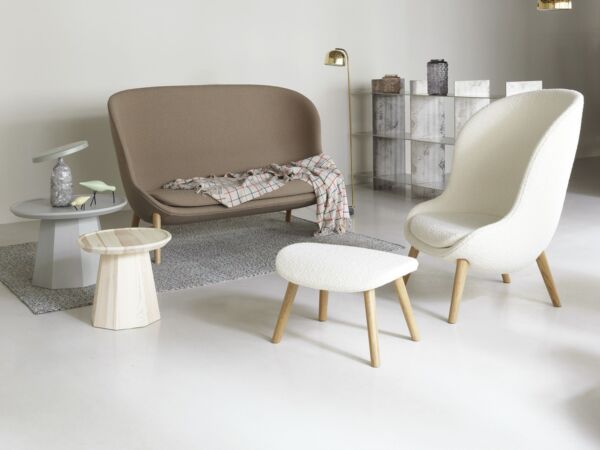 5_2021_Hyg_Sofa_Oak_UDA07_Hyg_Lounge_Chair_High_01.jpg
