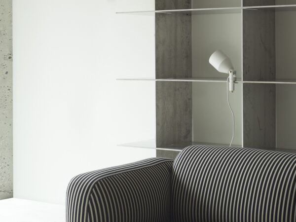 5_2022_Klip_Lamp_White_Sand_Black_Swell_Sofa.jpg