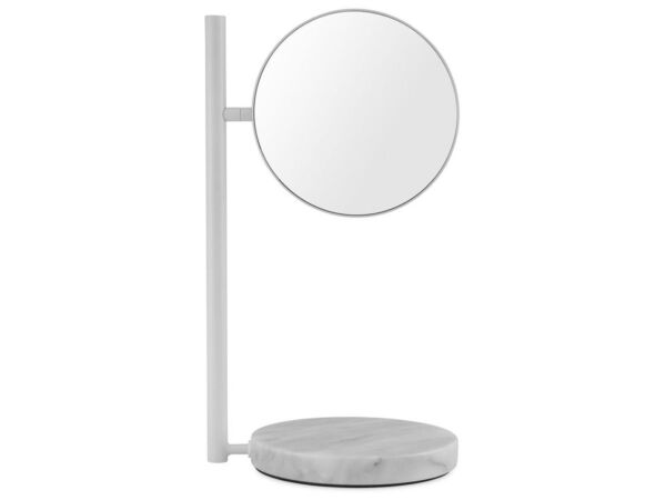 1_Pose Mirror1.jpg
