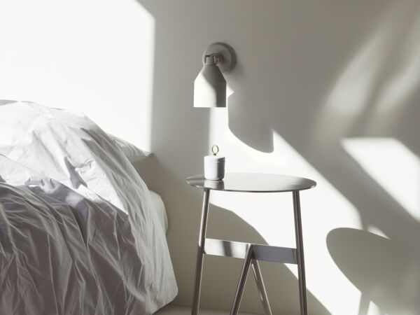 5_2022_Klip_Wall_Lamp_White_01.jpg