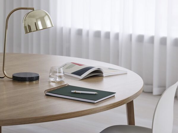 5_02156_Normann_Copenhagen_Grant_Table_Lamp_Brass_Slice_200_01.jpg