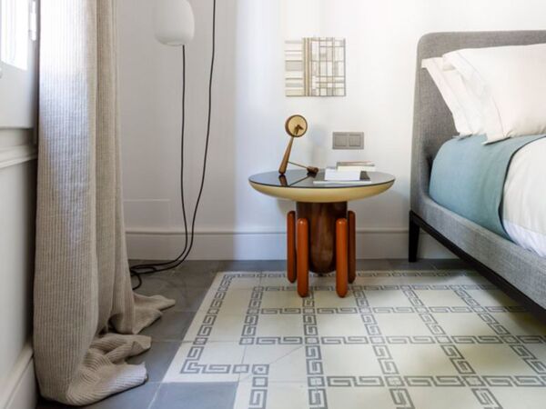 5_Explorer-2-Side-Table.jpg