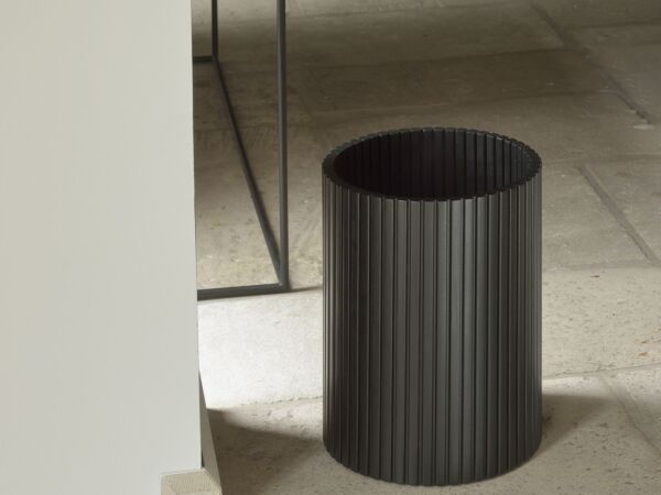 5_29771_Mahogany_black_Roller_Max_waste_paper_basket_WEB.jpg