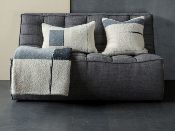 5_21035_Urban_cushion_21034_Urban_cushion_21047_Urban_throw_20233_N701_2seater_dark_grey_v_web.jpg