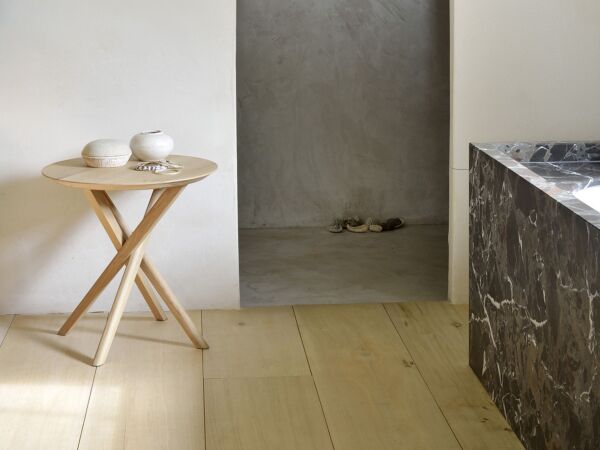 5_Oak_Mikado_side_table.jpg