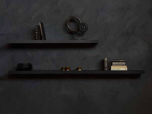 5_black_wall.jpg