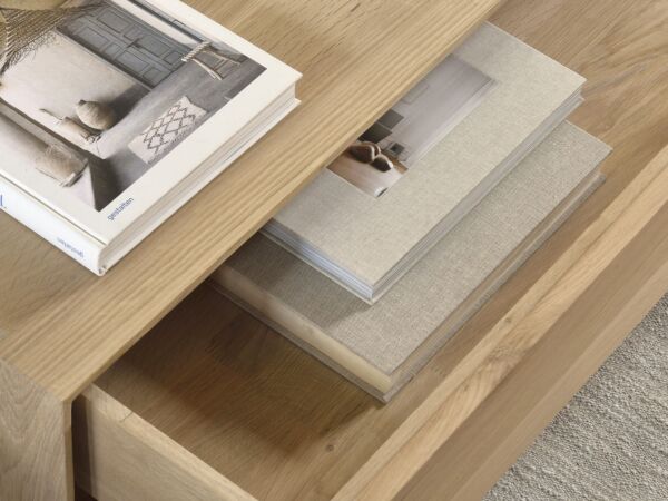 5_51445_Oak_Nordic_coffee_table_21701_Sand_Nomad_kilim_rug_WEB.jpg