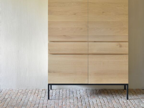 5_Oak_Ligna_storage_cupboard.jpg