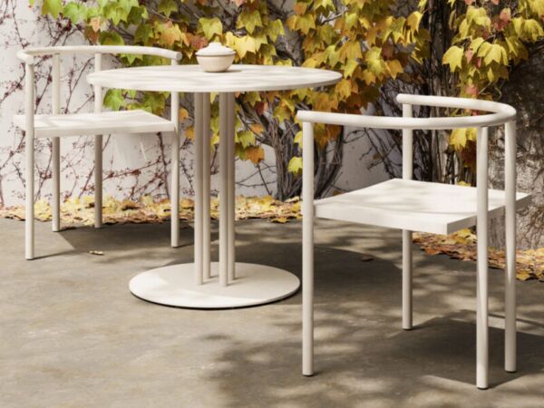 5_Mobilia_Ringer-dining-armchair_Ambient.jpg