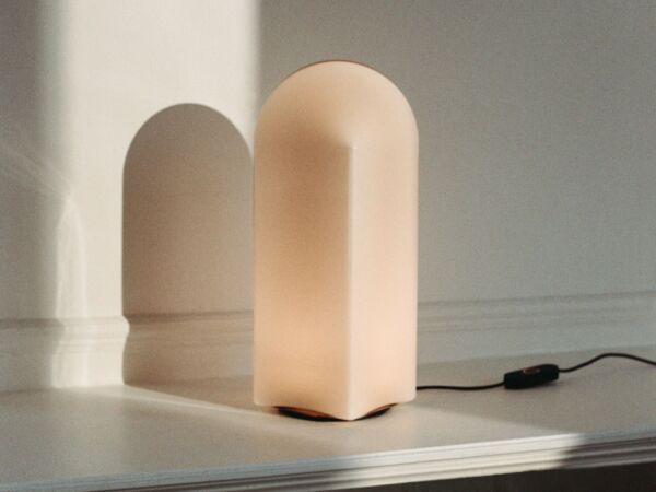 5_Parade Table Lamp 320 blush pink.jpg