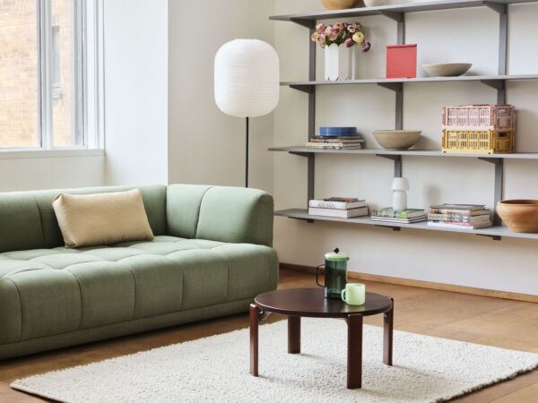 5_Rey Coffee Table dia66,5xH32 wb lacquered beech umber brown_Quilton 2 seater uph Linara 100_Common Rice Paper Shade Oblong_Peas Random cream.jpg