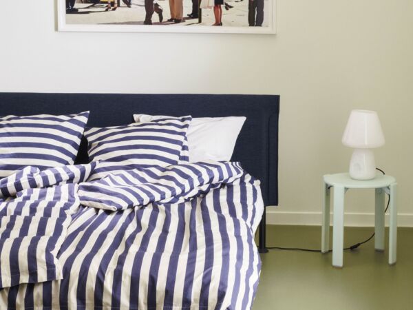 5_Ete Duvet Cover_Ete Pillow Case midnight blue and light grey_Tamoto Bed metaphor 008 headboard_anthracite powder coated frame.jpg