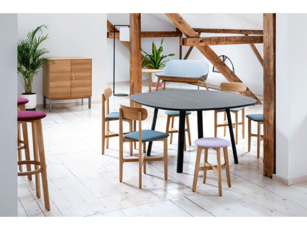 5__zeitraummoebel-tisch-raildine-massivholz-04-610x405.jpg