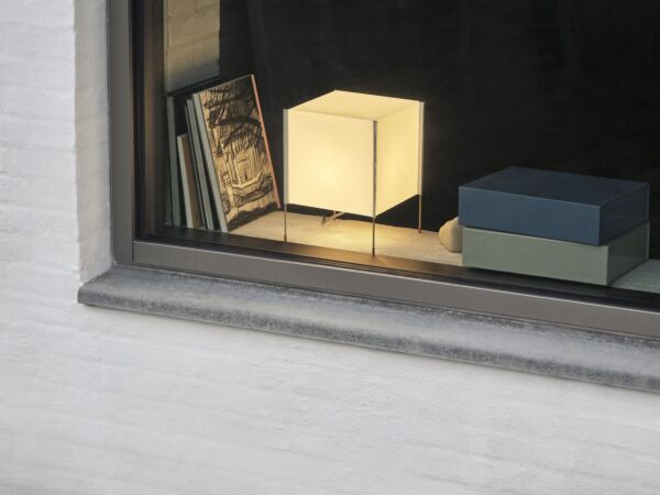 5_Paper Cube Table Lamp_Colour Storage.jpg