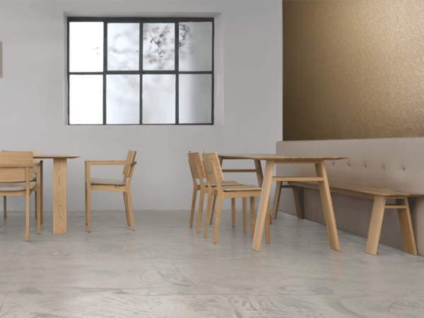 5_zeitraummoebel-tisch-rechteckig-BONDT-massivholz-02-920x610.png