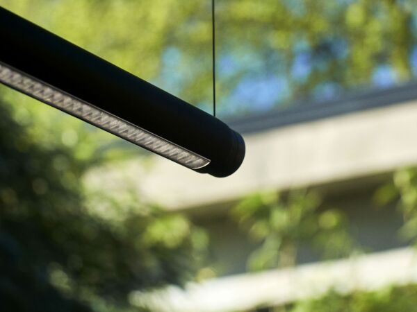 5_Factor Linear Suspension Lamp_detail 01.jpg