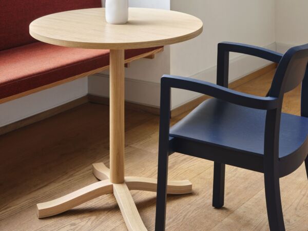 5_Pastis Armchair steel blue wb lacquered ash_Pastis Table dia70xH74 wb lacquered plywood oak_Apollo Portable 02.jpg