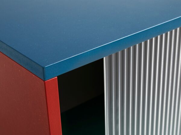 2_z945618ColourCabinetLwglassdoorsFloormultidetail2.jpg