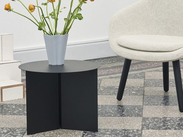 5_hay-slit-table-r.jpg