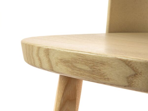 2_zMagis_alpina_chair_product_detail_natural_beige_03_hr.jpg