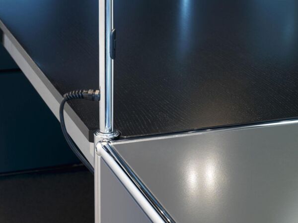 5_belux_koi_neo_tischaufbauleuchte_fr_usm.jpg