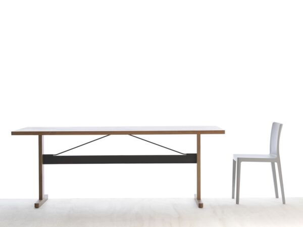 5_Passerelle Table wb lacquered oak frame and edge ink black powder coated crossbar 02_Elementaire Chair blue grey.jpg