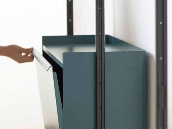 5_Pier System 1001 PS blue powder coated steel black anodised profiles.jpg