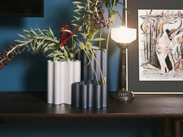 5_Vitra_Nuage-Vase-medium.jpg