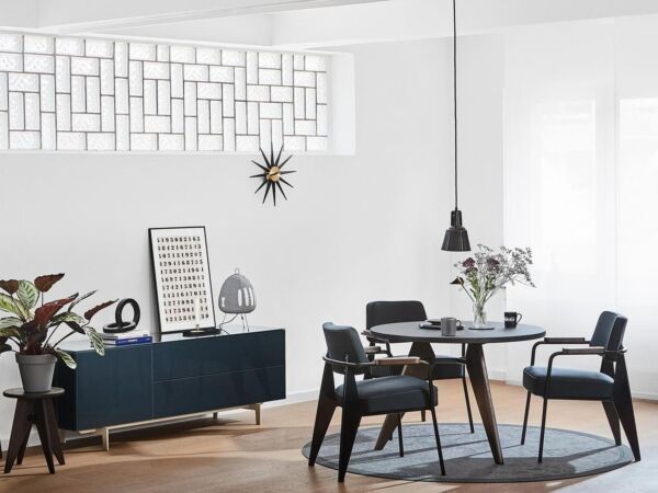 5_vitra-gueridon-prouve-ambiente.jpg