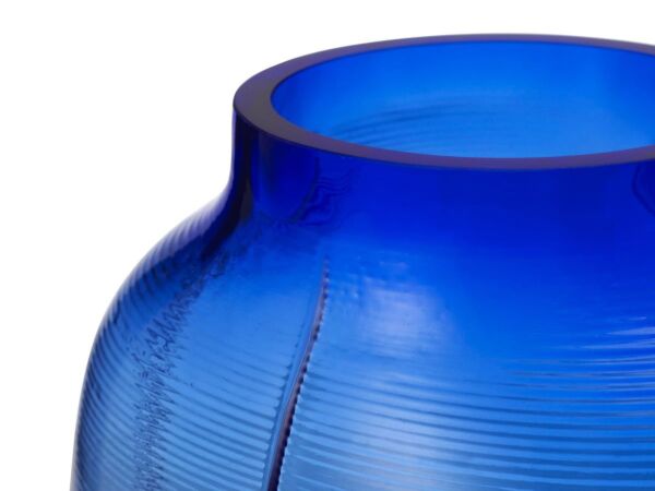 2_zNormann-Copenhagen-Step-Vase-H-23-cm-blau-detail.jpg