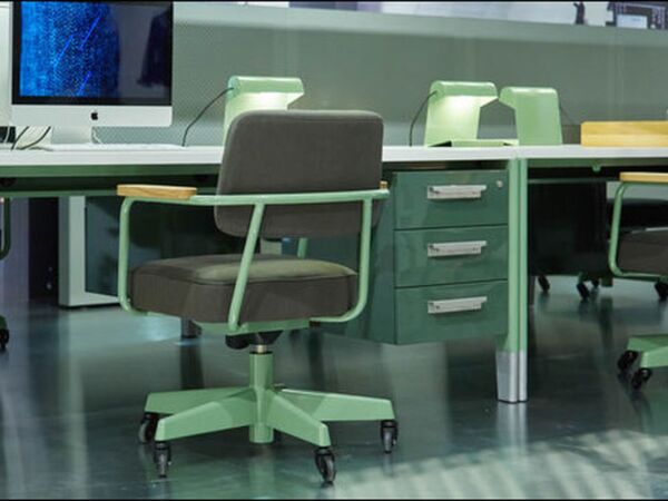 5_fauteuil-prouve-vitra.jpg