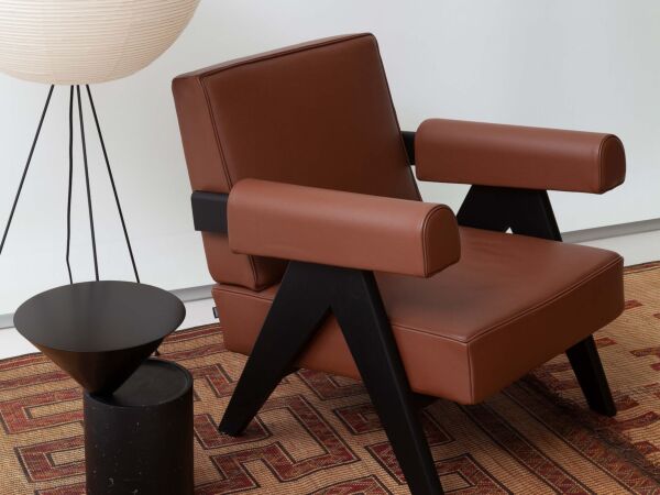 5_Cassina-capito-complex-armchair-spotti-milano_1.jpg