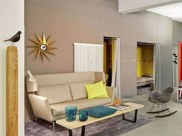 5_nelson-turbine-clock-in-office-showroom-vitra_.jpg
