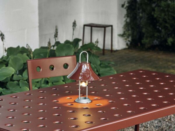 5_Balcony Table L190_Balcony Dining Bench iron red_Balcony Seat Cushion red cayenne_Mousqueton Lamp iron red.jpg