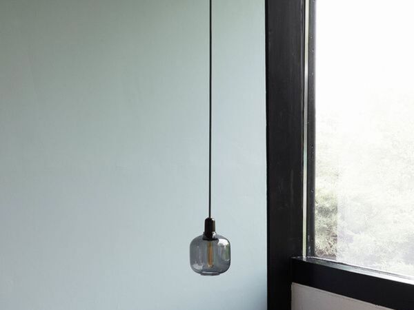 5_normann-copenhagen-lampe-amp-lamp-roeget-sort-lille-5024106.jpeg